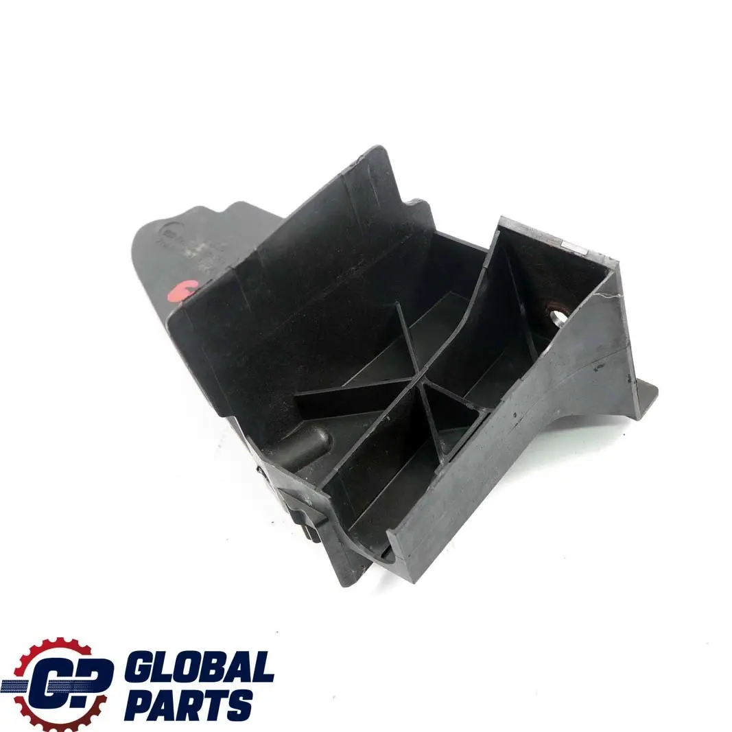 Mercedes-Benz Vito Viano W639 Parachoques delantero derecho Soporte para con número de pieza A6398850514 Mercedes-Benz Vito Viano W639 Parachoques delantero derecho Soporte - SKU A6398850514 - Número de pieza A6398850514