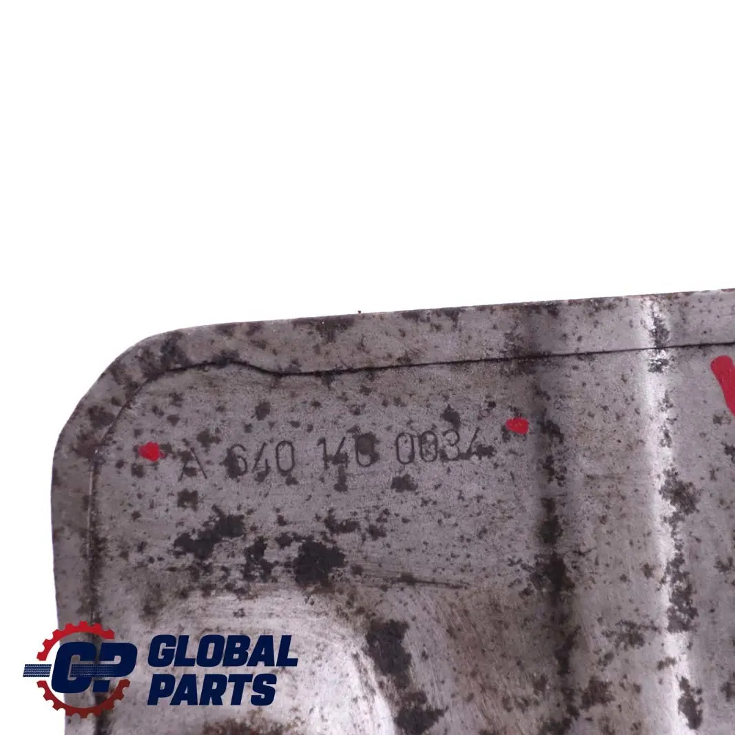 Termico Piastra Copertura Collettore Scarico per Mercedes W169 Scudo con numero di parte A6401400034 Mercedes W169 Scudo Termico Piastra Copertura Collettore Scarico - SKU A6401400034 - Numero di parte A6401400034