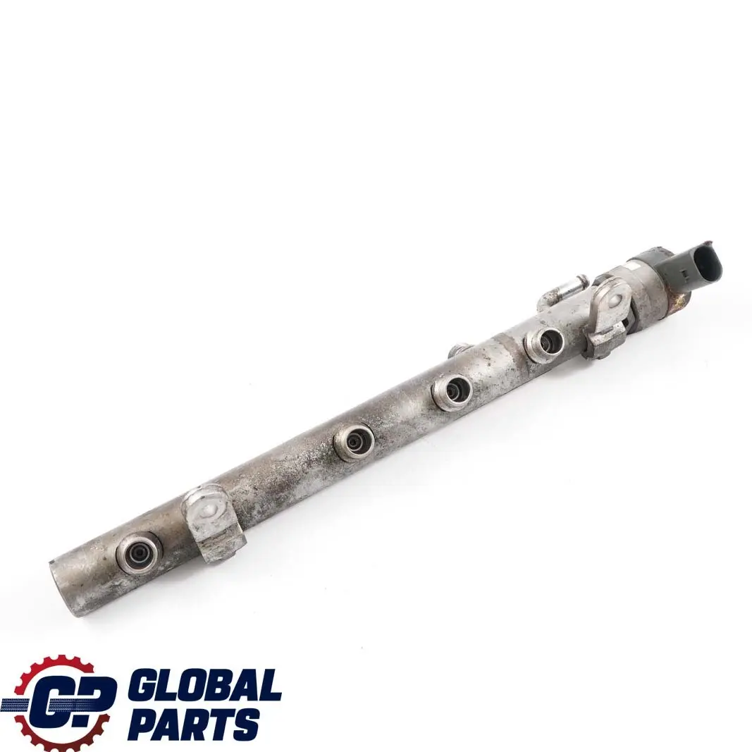 OM642 Izquierda Inyector Combustible Presión Rail Line para Mercedes W164 W204 W211 con número de pieza A6420700495 Mercedes W164 W204 W211 OM642 Izquierda Inyector Combustible Presión Rail Line - SKU A6420700495 - Número de pieza A6420700495