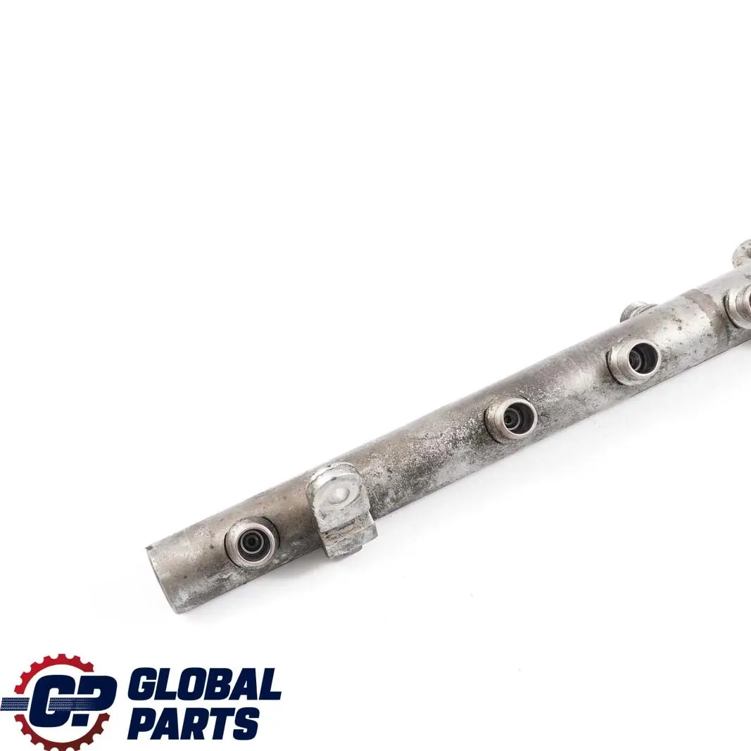 OM642 Left Fuel Injector Pressure Rail Line to Mercedes W164 W204 W211 with Part number A6420700495 Mercedes W164 W204 W211 OM642 Left Fuel Injector Pressure Rail Line - SKU A6420700495 - Part number A6420700495