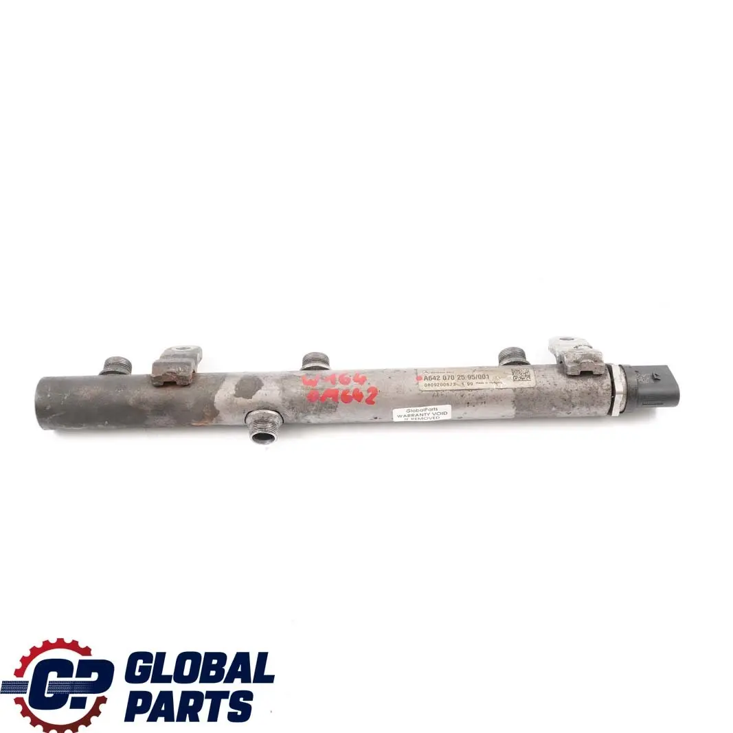 OM642 Right Fuel Injector Pressure Rail Line to Mercedes W164 W204 W211 with Part number A6420702595 Mercedes W164 W204 W211 OM642 Right Fuel Injector Pressure Rail Line - SKU A6420702595 - Part number A6420702595