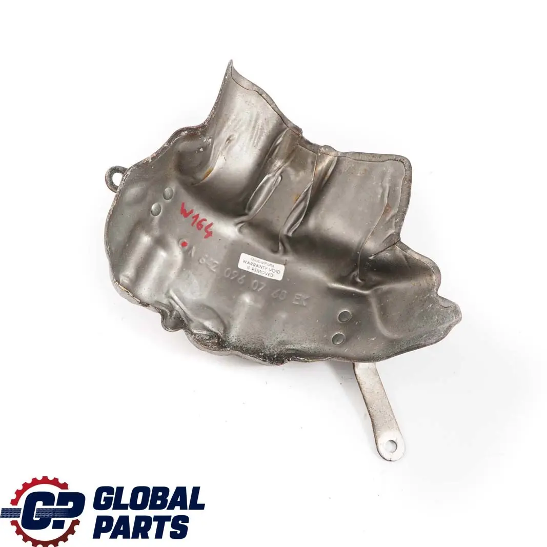 Turbolader Wärme Abdeckung Isolierung OM642 für Mercedes W164 W211 mit Teilenummer A6420960768 Mercedes W164 W211 Turbolader Wärme Abdeckung Isolierung OM642 - SKU A6420960768 - Teilenummer A6420960768