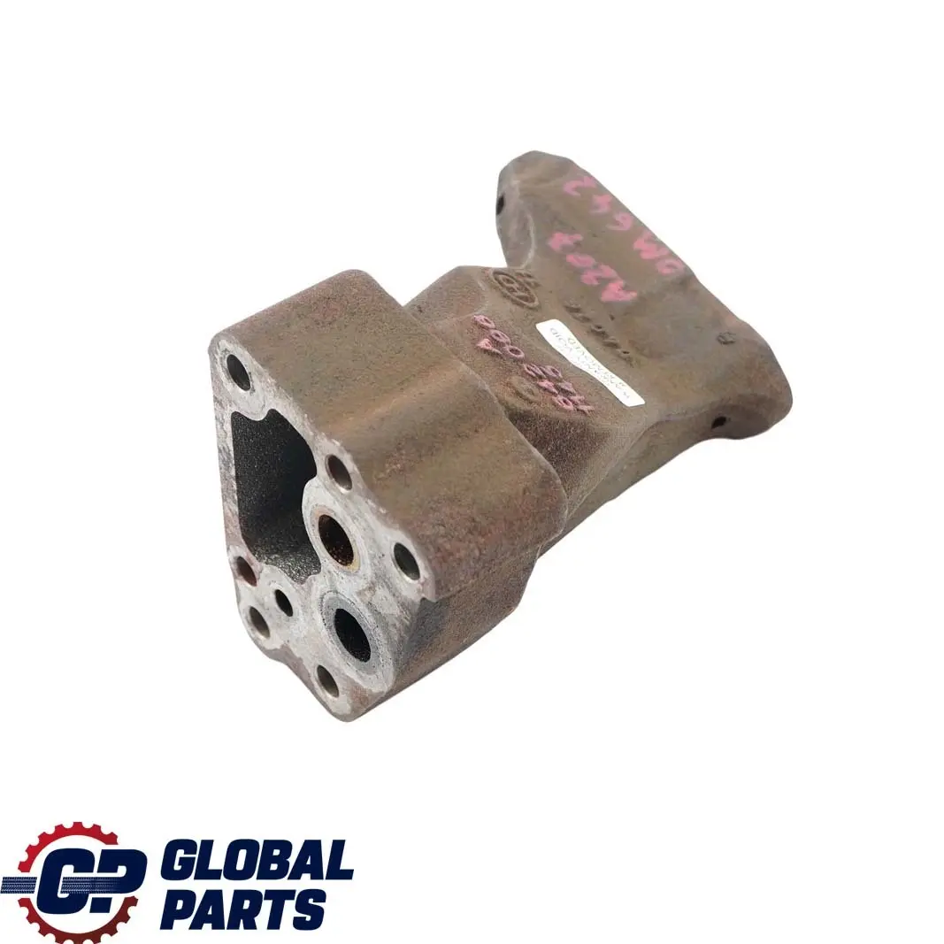 W207 W212 OM642 Turbolader Halterung Rechts für Mercedes W204 mit Teilenummer A6420961145 Mercedes W204 W207 W212 OM642 Turbolader Halterung Rechts - SKU A6420961145 - Teilenummer A6420961145