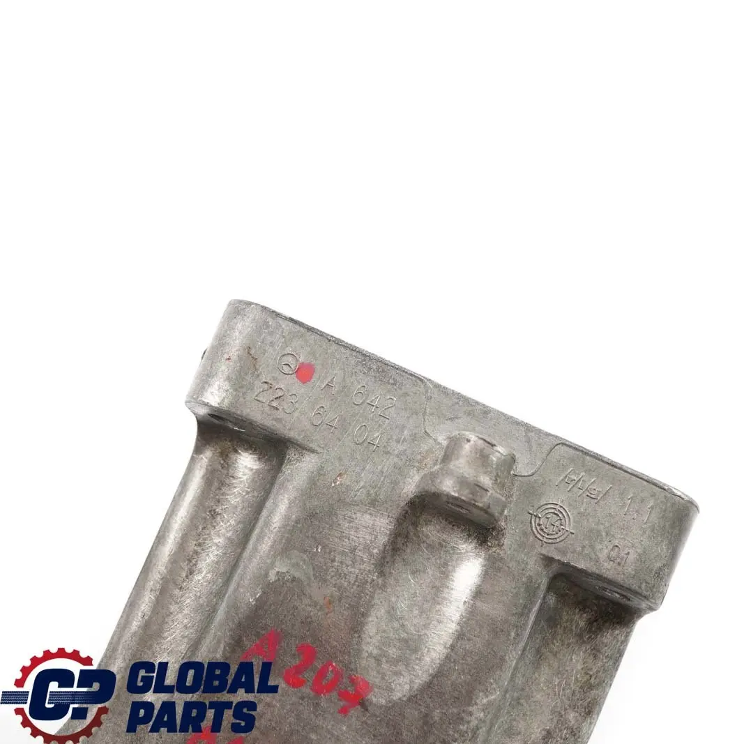 Mercedes W207 A207 W212 Front Right O/S OM642 Engine Mount Bracket Holder - SKU A6422236404 - Part number A6422236404