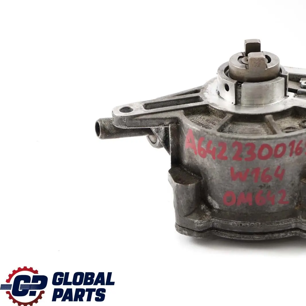 Mercedes-Benz W164 W203 W211 OM642 Pompa del vuoto diesel per con numero di parte A6422300165 Mercedes-Benz W164 W203 W211 OM642 Pompa del vuoto diesel - SKU A6422300165 - Numero di parte A6422300165