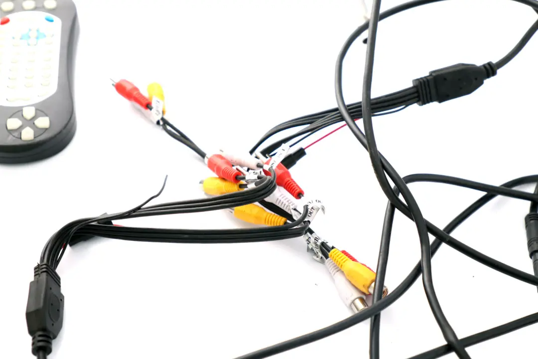 BMW Universal Leather Headrest 8,5" Screens DVD USB Interface - SKU BMW Universal Leather Headrest 85 Screen - Part number Does Not Apply