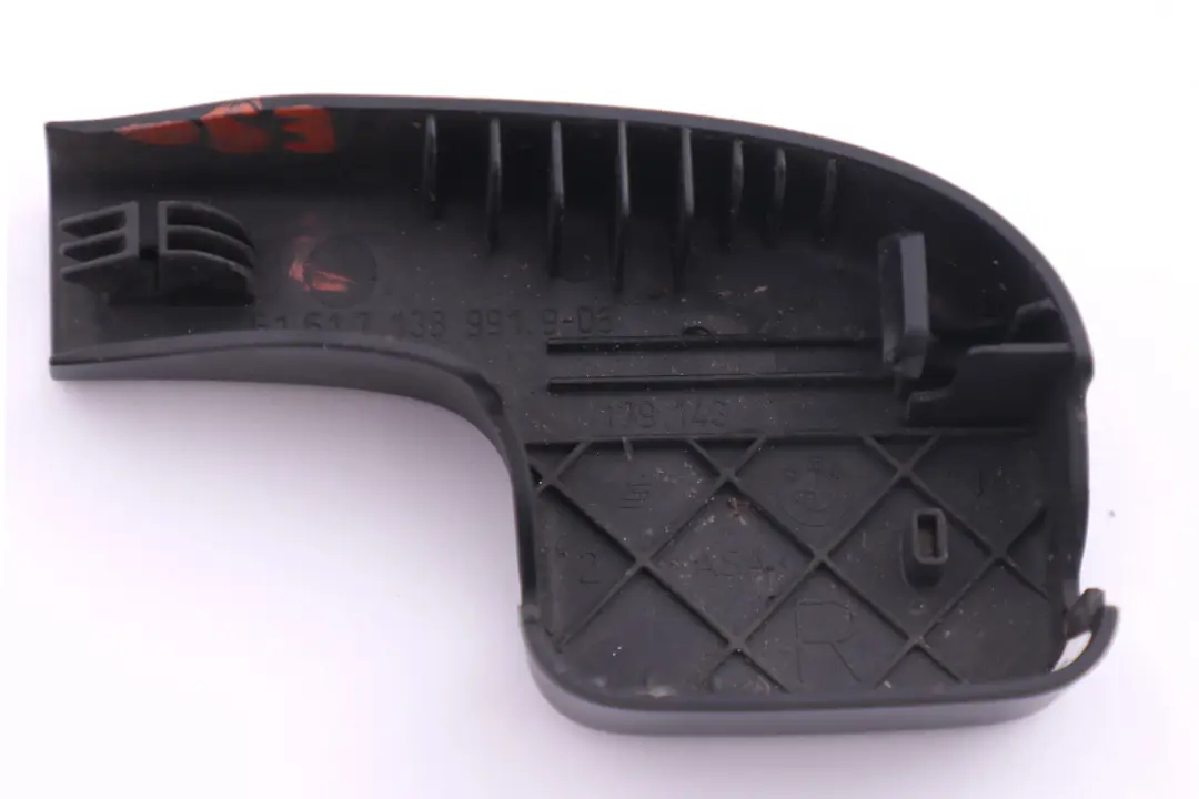 Side Wiper Arm Cover Trim to BMW 3 Series E90 E91 E92 with Part number 7138991 BMW 3 Series E90 E91 E92 Side Wiper Arm Cover Trim - SKU rhd-7138991 - Part number 7138991