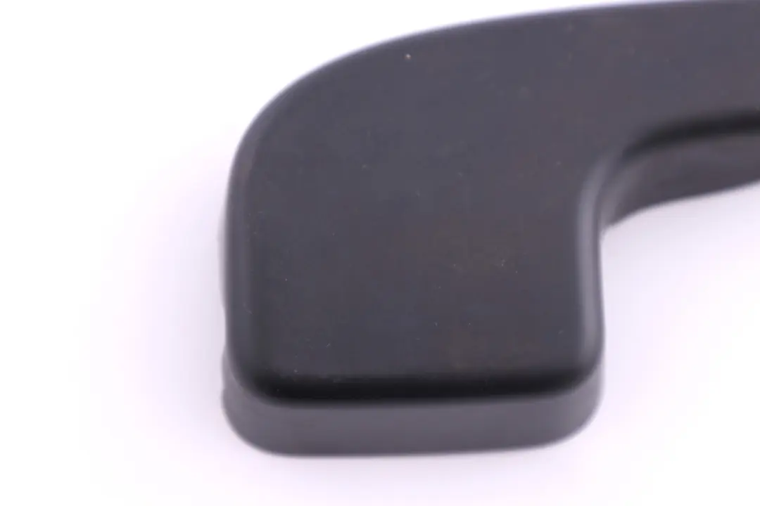 Side Wiper Arm Cover Trim to BMW 3 Series E90 E91 E92 with Part number 7138991 BMW 3 Series E90 E91 E92 Side Wiper Arm Cover Trim - SKU rhd-7138991 - Part number 7138991