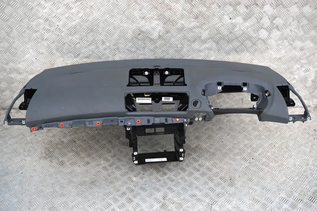 Trim Panel Dashboard Dash Alaska Grau Grey to BMW 1 SERIES E87 with Part number 9190057 BMW 1 SERIES E87 Trim Panel Dashboard Dash Alaska Grau Grey - SKU rhd-9190057 - Part number 9190057