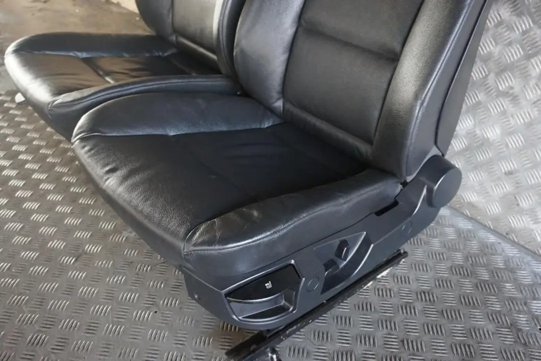 Fotel fotele skóra prawy lewy do BMW E61 o numerze E60 E61 Black Leather Front Seats BMW E61 Fotel fotele skóra prawy lewy - SKU E60 E61 Black Leather Front Seats - Numer Części E60 E61 Black Leather Front Seats
