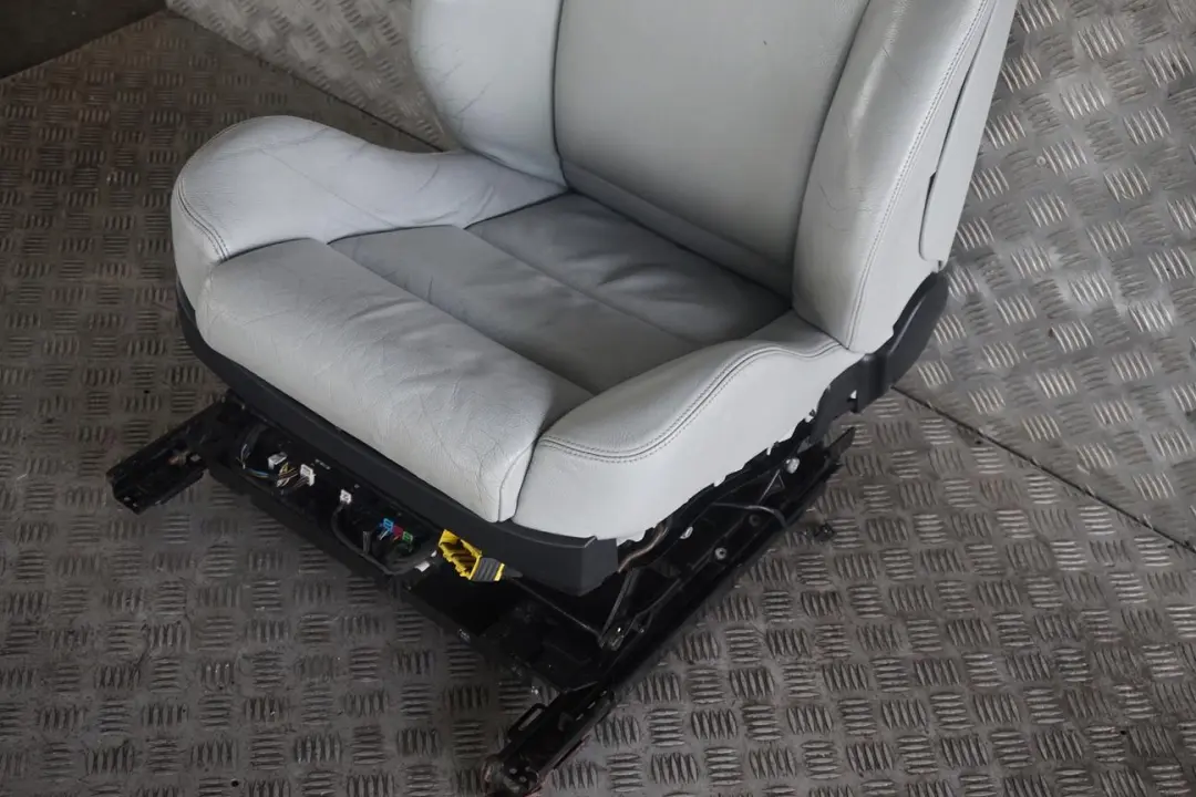 BMW E60 M5 Silverstone Leather Front Right O/S Sport Seats Multifunction - SKU E60 M5 Silverstone Leather Sport Front Seats - Part number E60 M5 Silverstone Leather Sport Front Seats