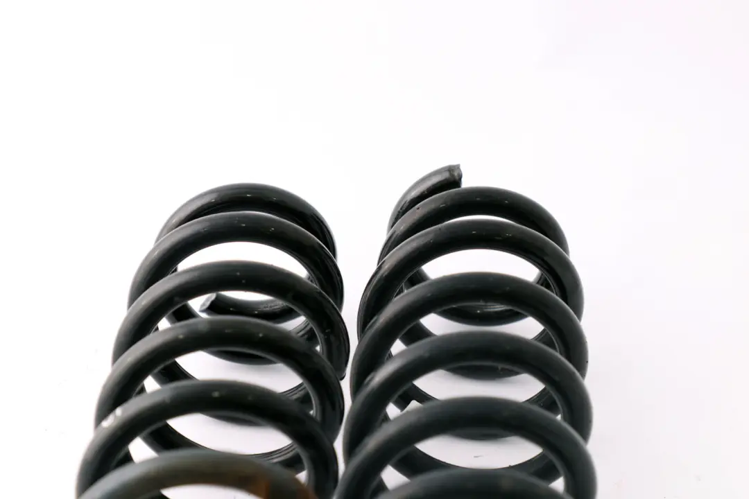BMW E81 C1 Arriere Gauche Droite Sport Schraubenfedersatz - SKU E81 C1 Rear Coil Spring Set - Numéro de pièce Coil Spring Set