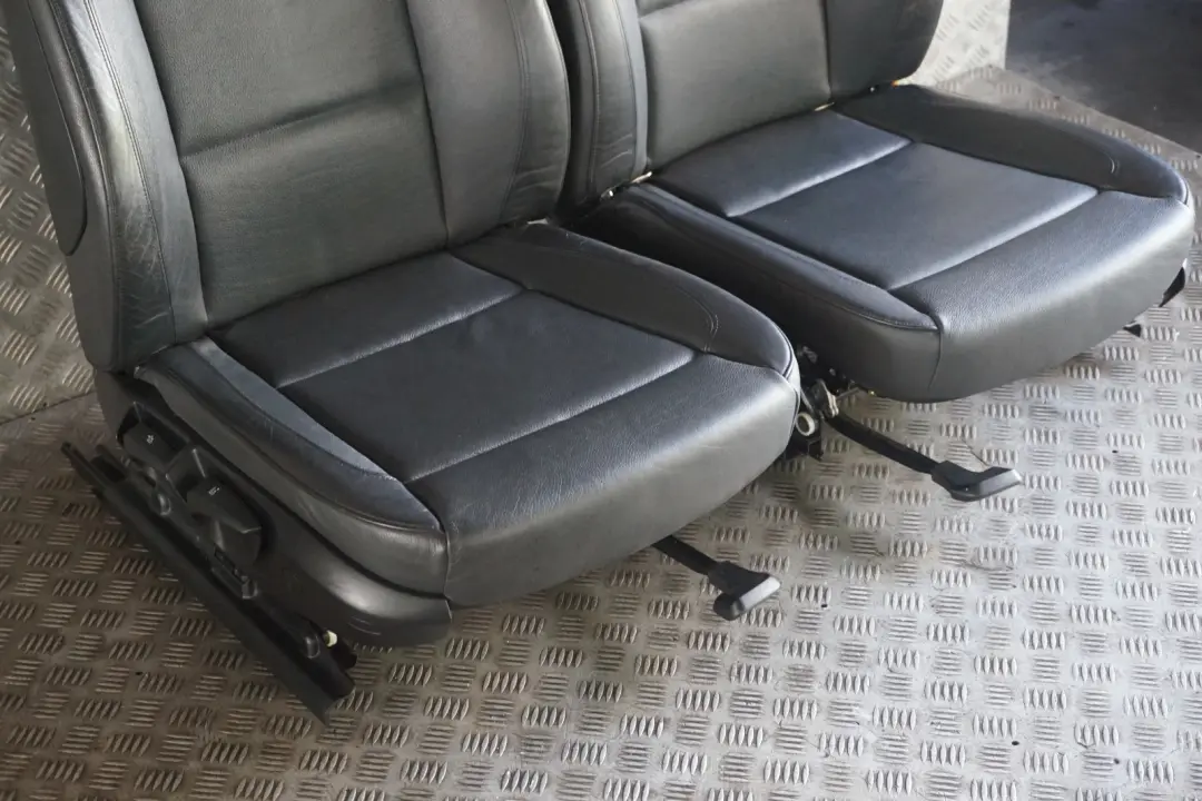 *BMW 1 er Black Schwarz Leder Innensitze Sitze + Türverkleidung für mit Teilenummer E81 *BMW 1 er Black Schwarz Leder Innensitze Sitze + Türverkleidung - SKU E81 Seats Black Leather - Teilenummer E81