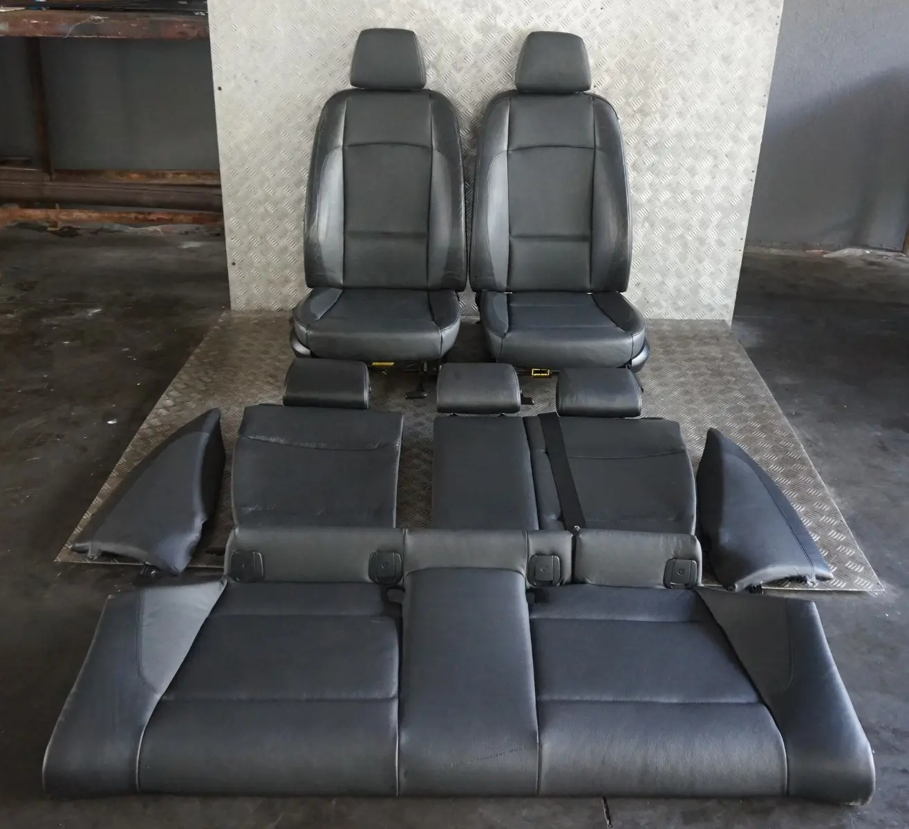 BMW 1 Series E81 Seats Black Leather Interior with Airbag and Door Cards