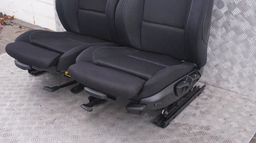 BMW 1 er Sport Innensitze Stoff Türkartennetz Anthrazit - SKU E81 Sport Cloth Seats Network - Teilenummer E81