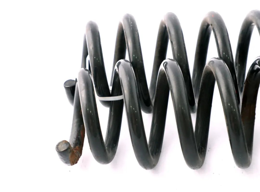 Molla Elicoidale C0 Posteriore Sinistra Destra per BMW E87 E87N LCI con numero di parte E87 C0 BMW E87 E87N LCI Molla Elicoidale C0 Posteriore Sinistra Destra - SKU E87-C0 - Numero di parte E87 C0