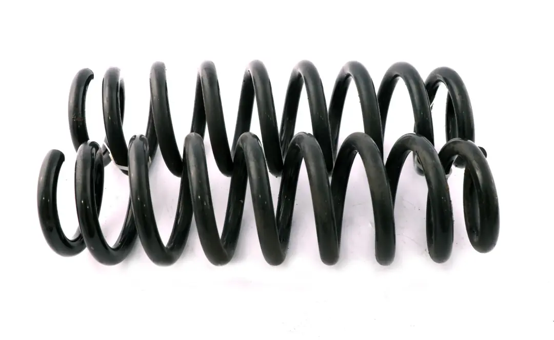 Trasera Izquierda Derecha Juego de Suspensión de Resortes para BMW E88 Convertible C4 con número de pieza E88 C4 BMW E88 Convertible C4 Trasera Izquierda Derecha Juego de Suspensión de Resortes - SKU E88 C4 Rear Coil Spring Set - Número de pieza E88 C4