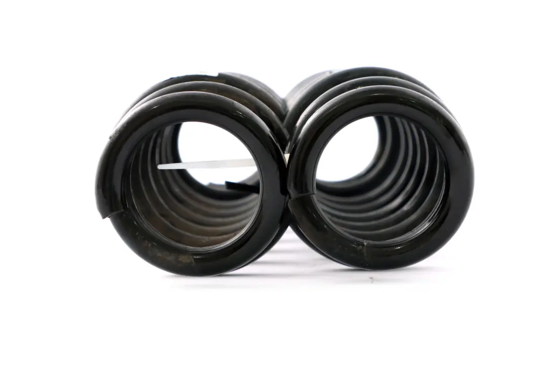 Posteriore Sinistro Destro Molle Elicoidali Set per BMW con numero di parte E90 C3 BMW Posteriore Sinistro Destro Molle Elicoidali Set - SKU E90 C3 Rear Coil Spring Set - Numero di parte E90 C3