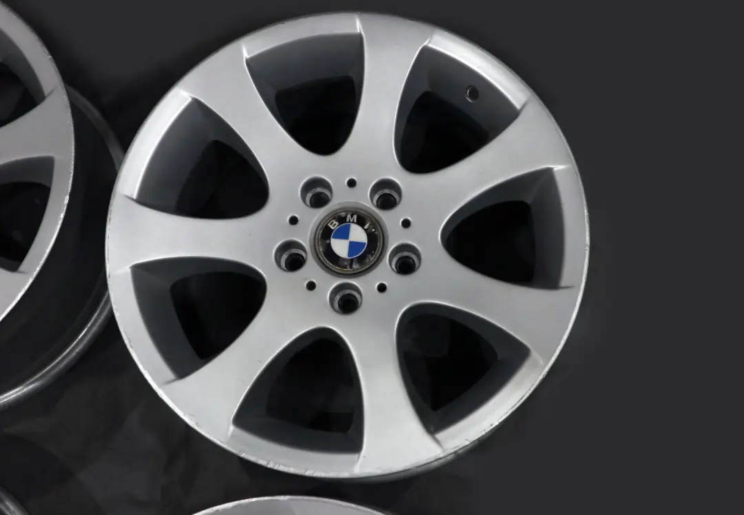 Silber Komplett Set 4x Felgen Alufelge für BMW 3 er E90 E91 E92 E93 mit Teilenummer 17" 8J VIA BMW 3 er E90 E91 E92 E93 Silber Komplett Set 4x Felgen Alufelge - SKU E90 SET 17 8J VIA - Teilenummer 17" 8J VIA