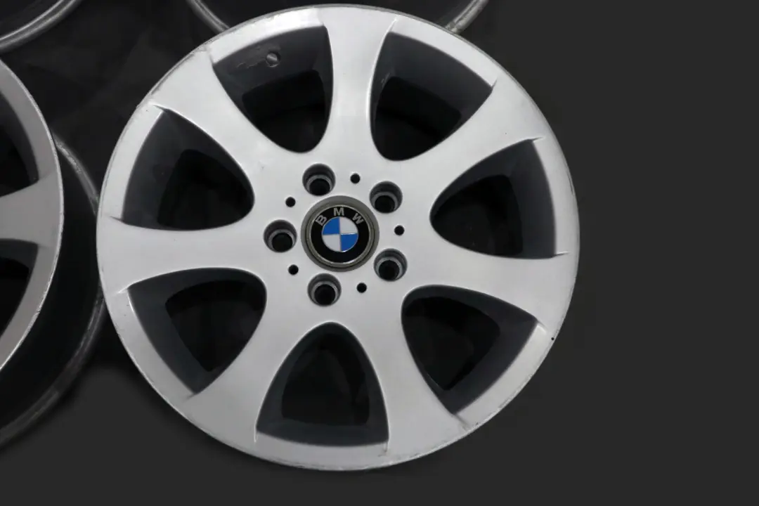 Silber Komplett Set 4x Felgen Alufelge für BMW 3 er E90 E91 E92 E93 mit Teilenummer 17" 8J VIA BMW 3 er E90 E91 E92 E93 Silber Komplett Set 4x Felgen Alufelge - SKU E90 SET 17 8J VIA - Teilenummer 17" 8J VIA