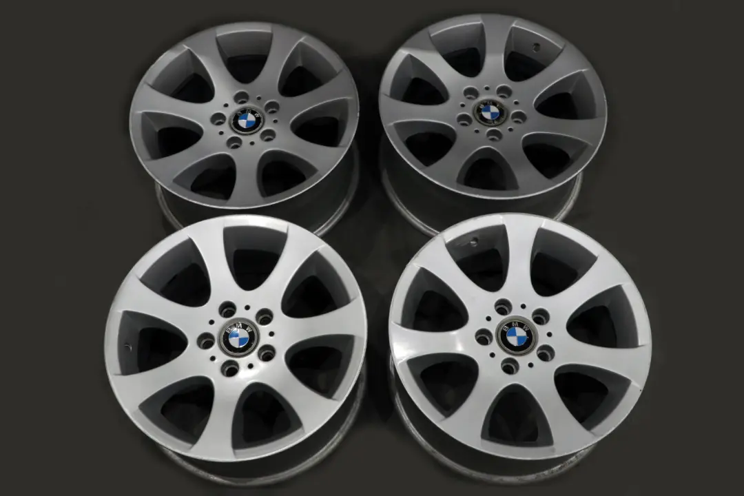 Silber Komplett Set 4x Felgen Alufelge für BMW 3 er E90 E91 E92 E93 mit Teilenummer 17" 8J VIA BMW 3 er E90 E91 E92 E93 Silber Komplett Set 4x Felgen Alufelge - SKU E90 SET 17 8J VIA - Teilenummer 17" 8J VIA
