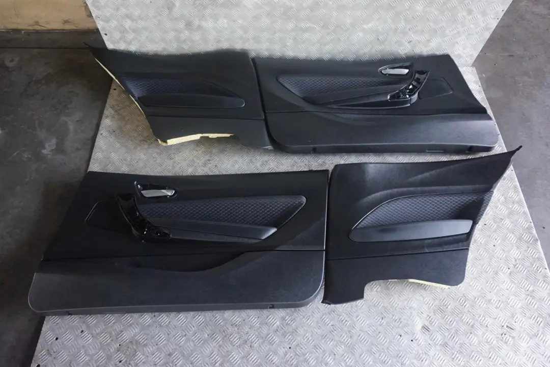 Stoff Hexagon Alcantara Sitze Sportsitze + Türverkleidung für BMW 1 er M Sport mit Teilenummer F21 BMW 1 er M Sport Stoff Hexagon Alcantara Sitze Sportsitze + Türverkleidung - SKU F21 Sport Alcantara Seats - Teilenummer F21