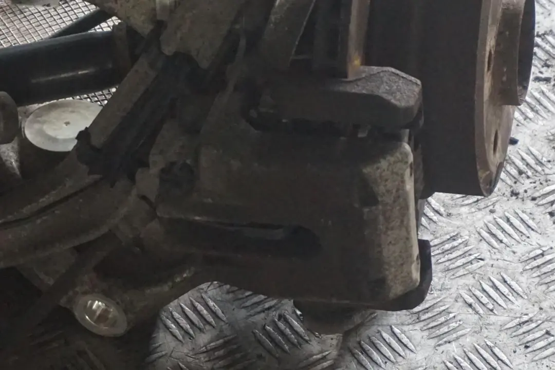 M57N2 Zwrotnica półoś prawa 231HP do BMW E61 530xd o numerze 6770923 BMW E61 530xd M57N2 Zwrotnica półoś prawa 231HP - SKU lhd-6770924-5 - Numer Części 6770923