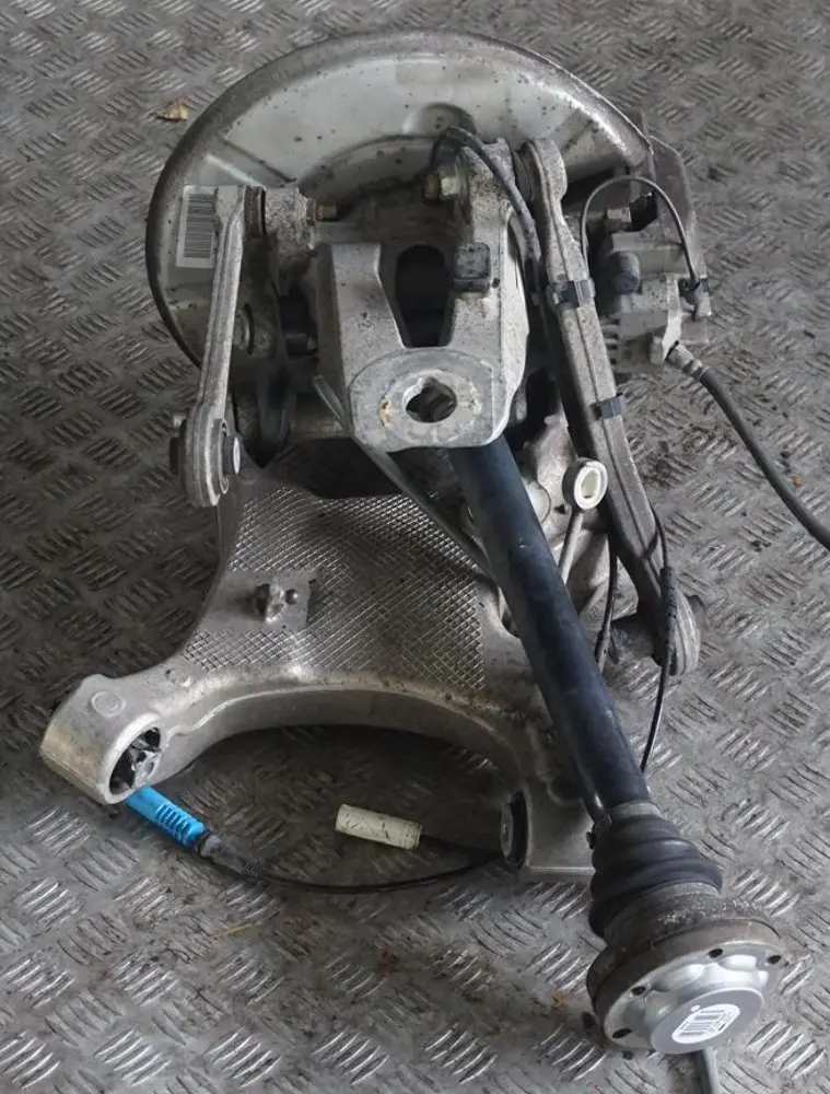 BMW E61 Break 530xd M57N2 231PS Kit Arbre de Sortie Pivotement Arriere Droite - SKU lhd-6770924-5 - Numéro de pièce 6770923