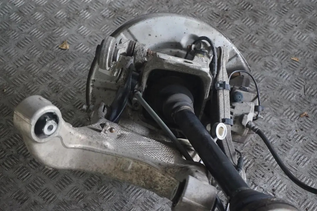 Break 530xd M57N2 231PS Kit Arbre de Sortie Pivotement Arriere Droite pour BMW E61 à propos du numéro de pièce 6770923 BMW E61 Break 530xd M57N2 231PS Kit Arbre de Sortie Pivotement Arriere Droite - SKU lhd-6770924-5 - Numéro de pièce 6770923