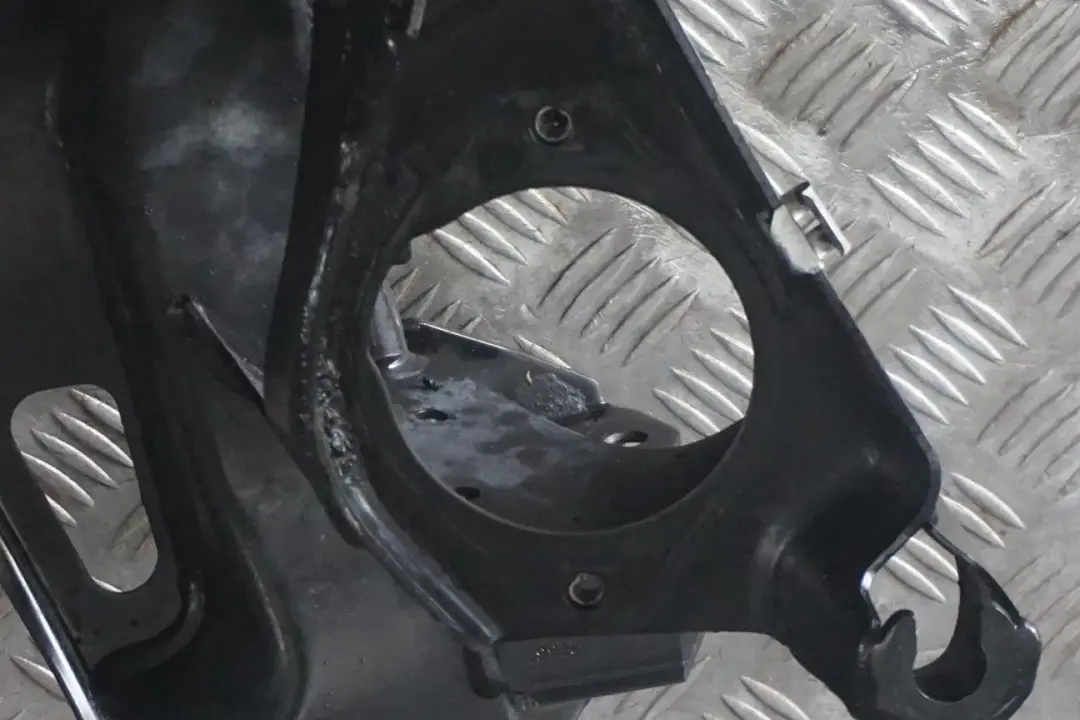 Front Axle Suspension Carrier Support Subframe Cradle to BMW 5 E60 E61 xi xd with Part number 6757435 BMW 5 E60 E61 xi xd Front Axle Suspension Carrier Support Subframe Cradle - SKU lhd-6772254 - Part number 6757435