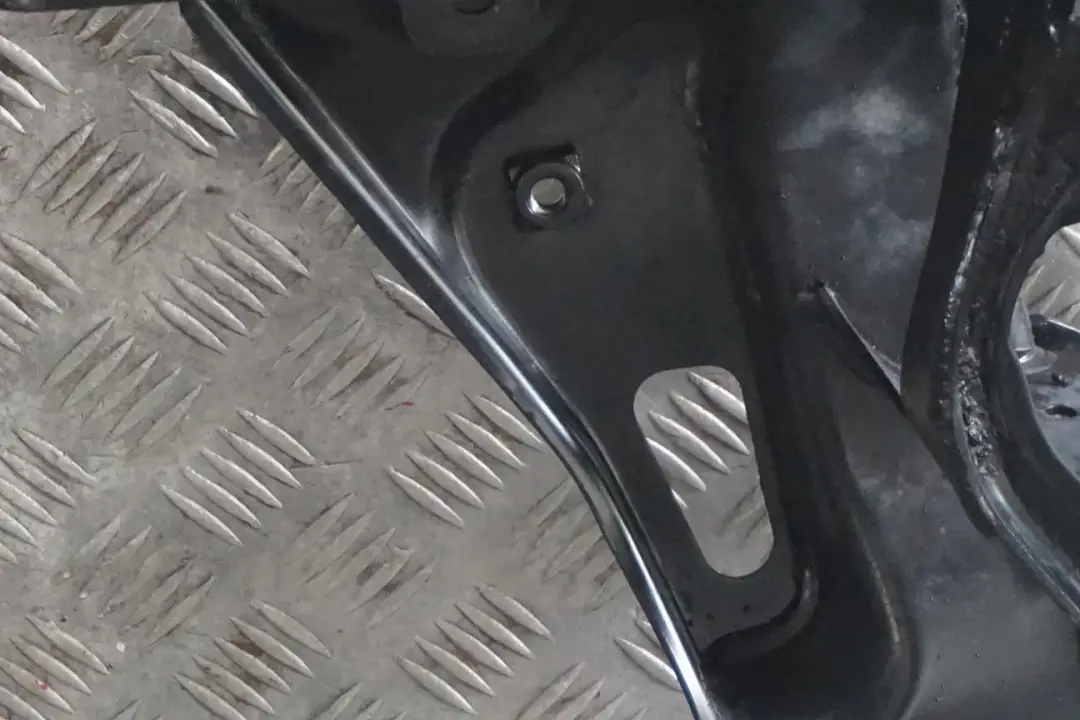 BMW 5 E60 E61 xi xd Front Axle Suspension Carrier Support Subframe Cradle - SKU lhd-6772254 - Part number 6757435