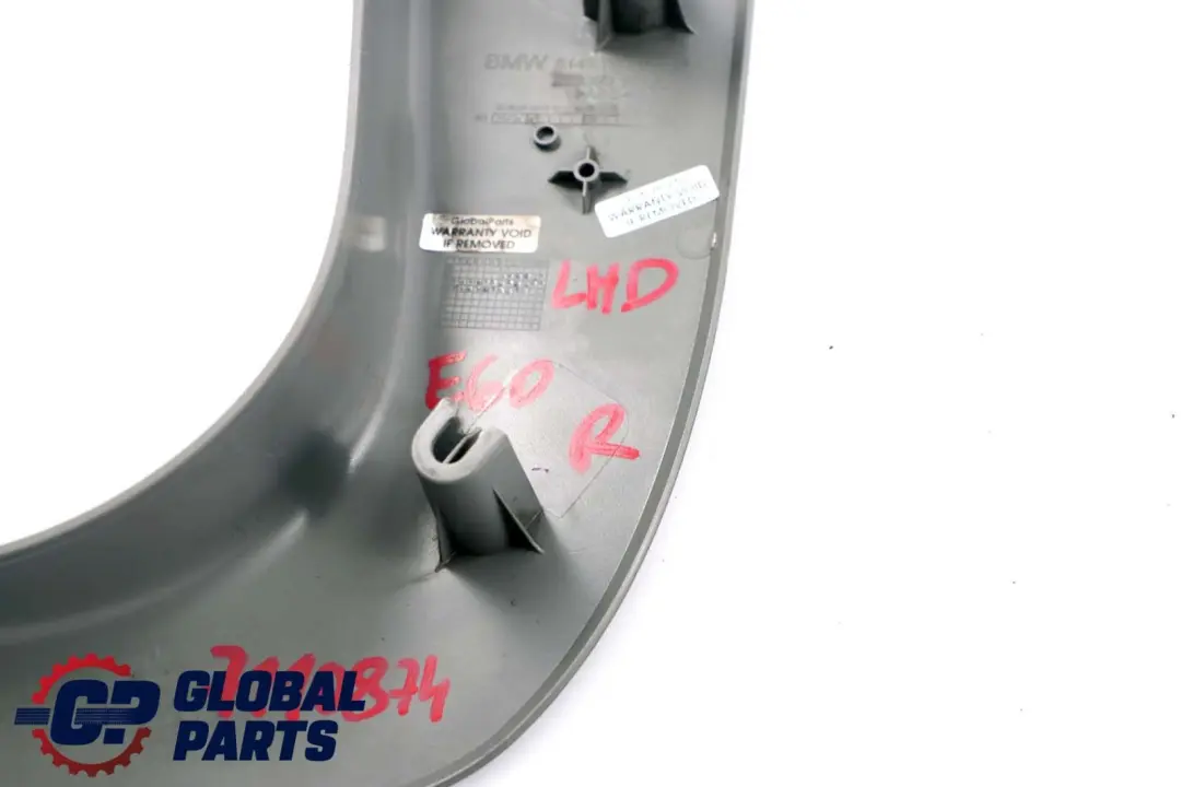 Seitenverkleidung Füßraum Vorne Rechts Grau 7025030 für BMW 5 er E60 E61 mit Teilenummer 7111188 BMW 5 er E60 E61 Seitenverkleidung Füßraum Vorne Rechts Grau 7025030 - SKU lhd-7110874 - Teilenummer 7111188