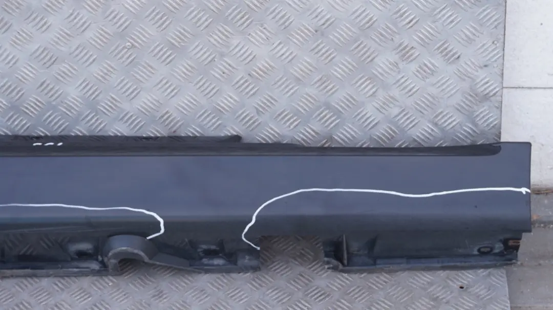 BMW 6 Fila E63 E64 Copertura Gonna Destra Black Sapphire - 475 51770304948 - SKU P-0304948 - Numero di parte P-0304948