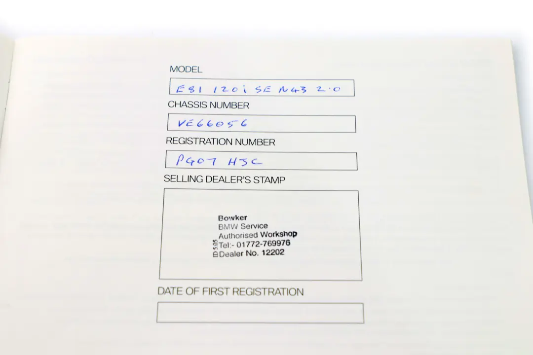 BMW 1 Series E81 E87 LCI Service Booklet Owner's Handbook Wallet Case Pouch - SKU P0013233 - Part number 0013233