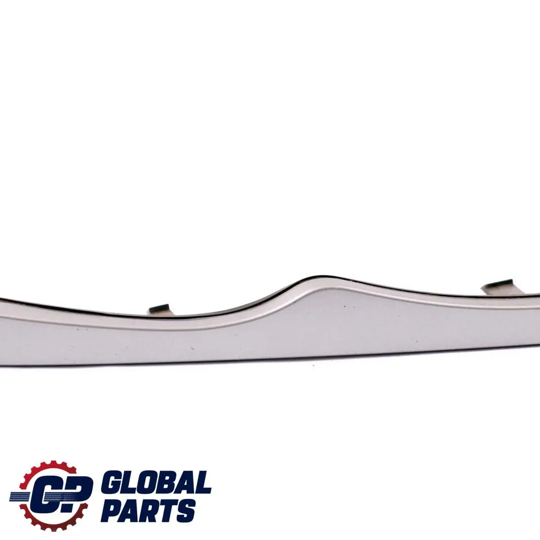 Scheinwerfer Abdeckung Blende Vorne Rechts Silbergrau A08 für BMW 3 er E46 mit Teilenummer 0030405 BMW 3 er E46 Scheinwerfer Abdeckung Blende Vorne Rechts Silbergrau A08 - SKU P0030405-SBG - Teilenummer 0030405