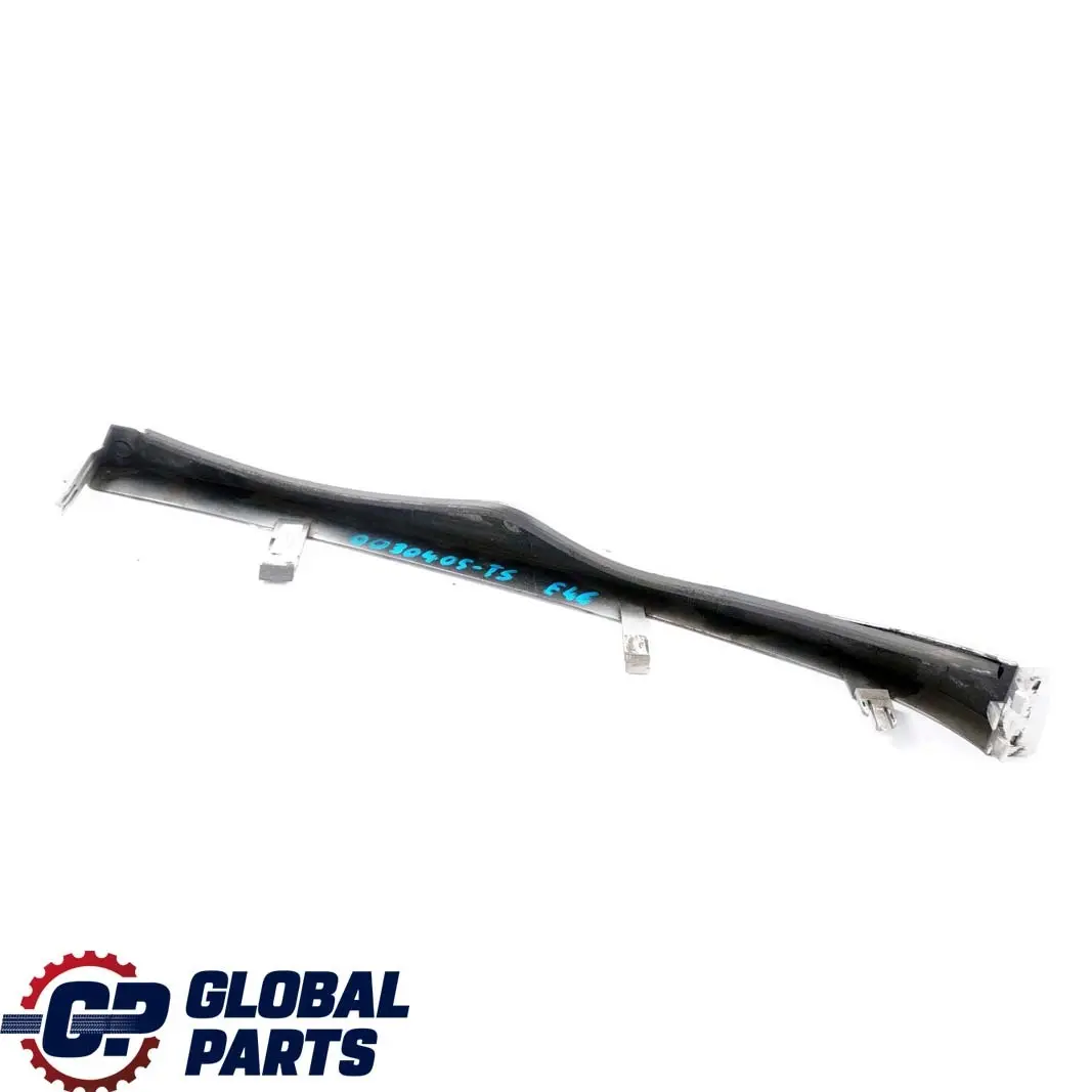 Copertura griglia faro anteriore destra O/S Trim Titansilber Argento 354 per BMW E46 con numero di parte 0030405 BMW E46 Copertura griglia faro anteriore destra O/S Trim Titansilber Argento 354 - SKU P0030405-TS - Numero di parte 0030405