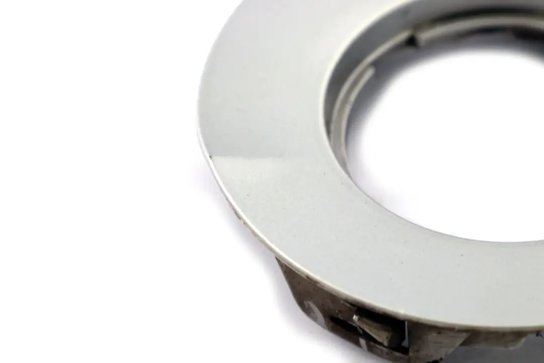 Abdeckung Seiten Verkleidung Links Titansilber Silber 7033065 für BMW Z4 E85 mit Teilenummer P0030963 BMW Z4 E85 Abdeckung Seiten Verkleidung Links Titansilber Silber 7033065 - SKU P0030963-TS - Teilenummer P0030963