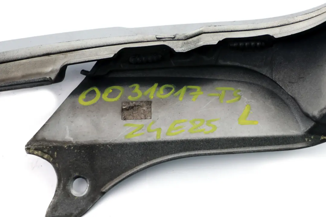 Cadre elairage Arriere Gauche Argent Titane 354 7025641 pour BMW Z4 E85 à propos du numéro de pièce 0031017 BMW Z4 E85 Cadre elairage Arriere Gauche Argent Titane 354 7025641 - SKU P0031017-TS - Numéro de pièce 0031017