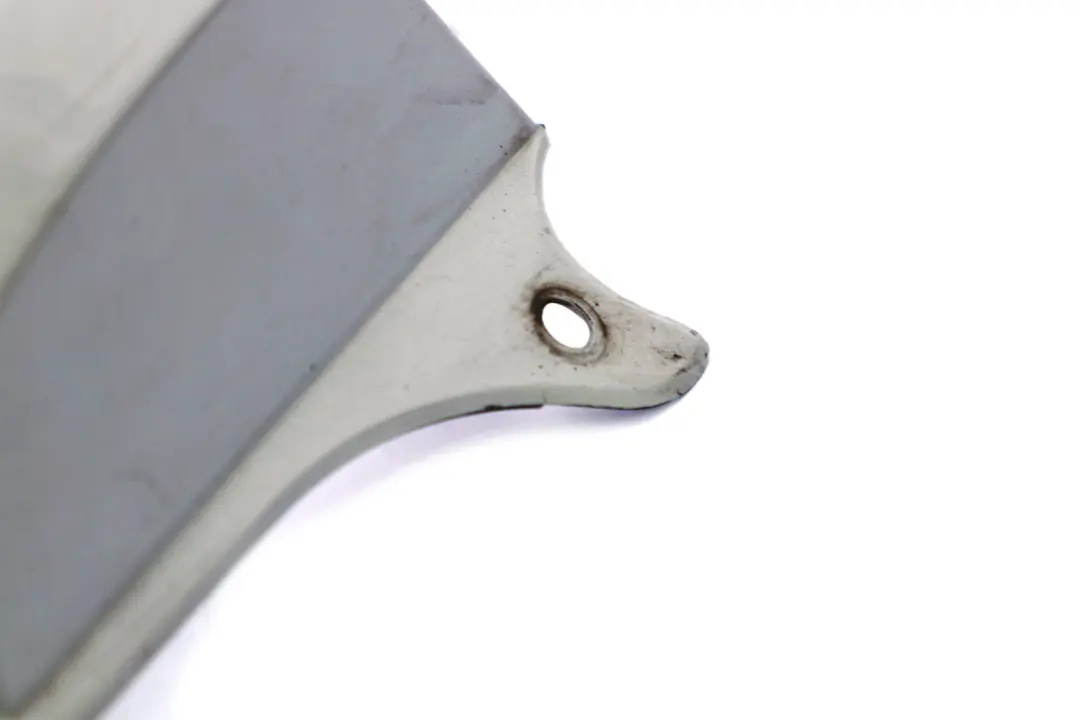 Reihe E85 Rahmen Heckleuchte links Titansilber 354 7025641 für BMW Z4 mit Teilenummer 0031017 BMW Z4 Reihe E85 Rahmen Heckleuchte links Titansilber 354 7025641 - SKU P0031017-TS - Teilenummer 0031017