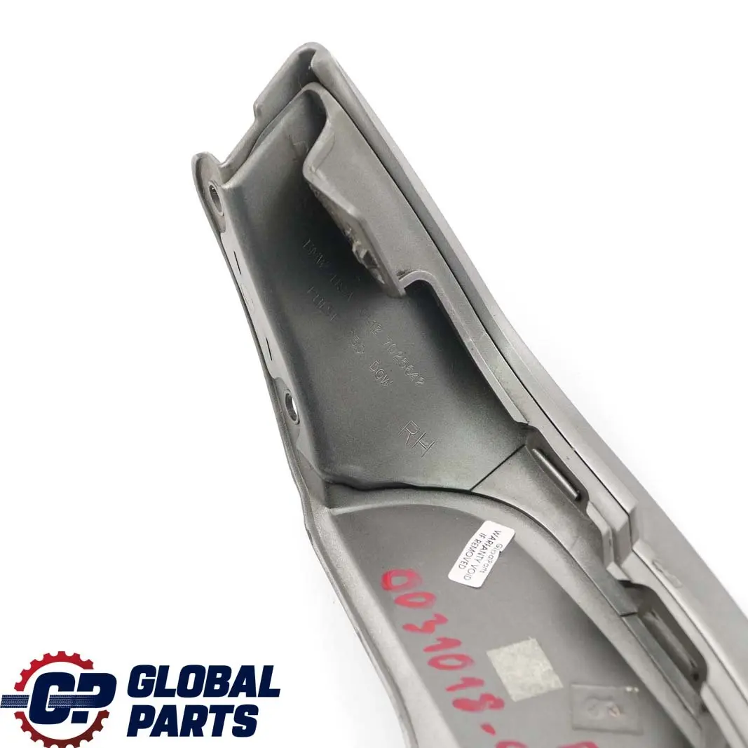 BMW Z4 E85 Ramka Obudowa Lampy Prawy Tył Szara - SKU P0031018-STG - Numer Części 0031018