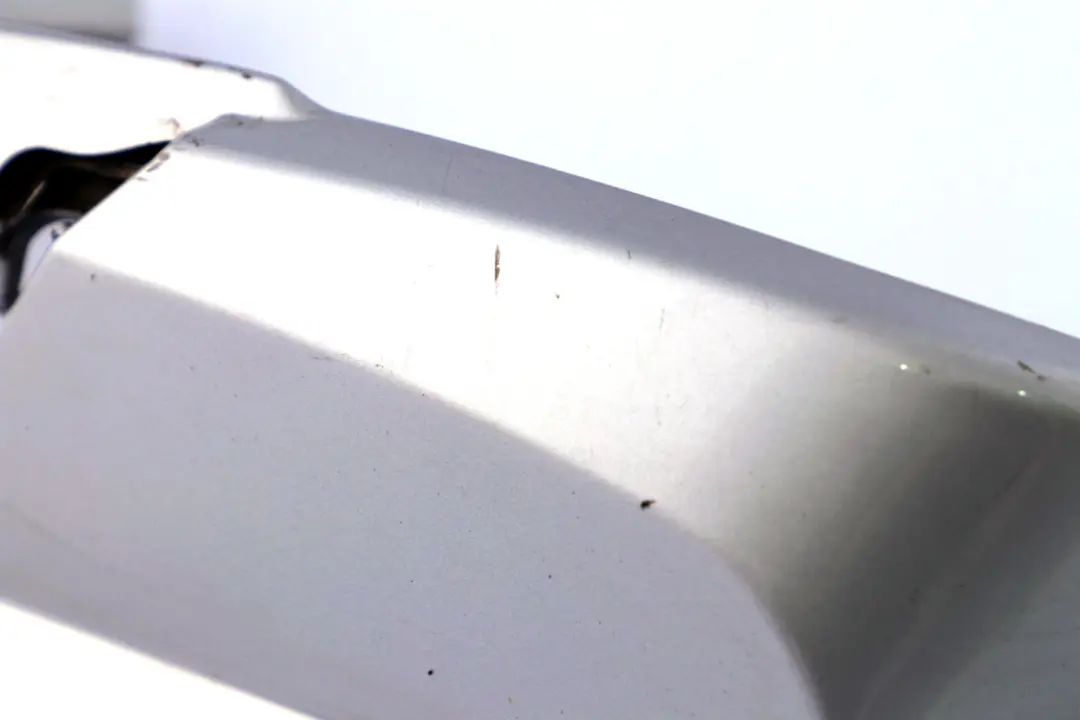 Reihe E85 Rahmen Heckleuchte links Titansilber 354 0031017 7025642 für BMW Z4 mit Teilenummer 0031018 BMW Z4 Reihe E85 Rahmen Heckleuchte links Titansilber 354 0031017 7025642 - SKU P0031018-TS - Teilenummer 0031018