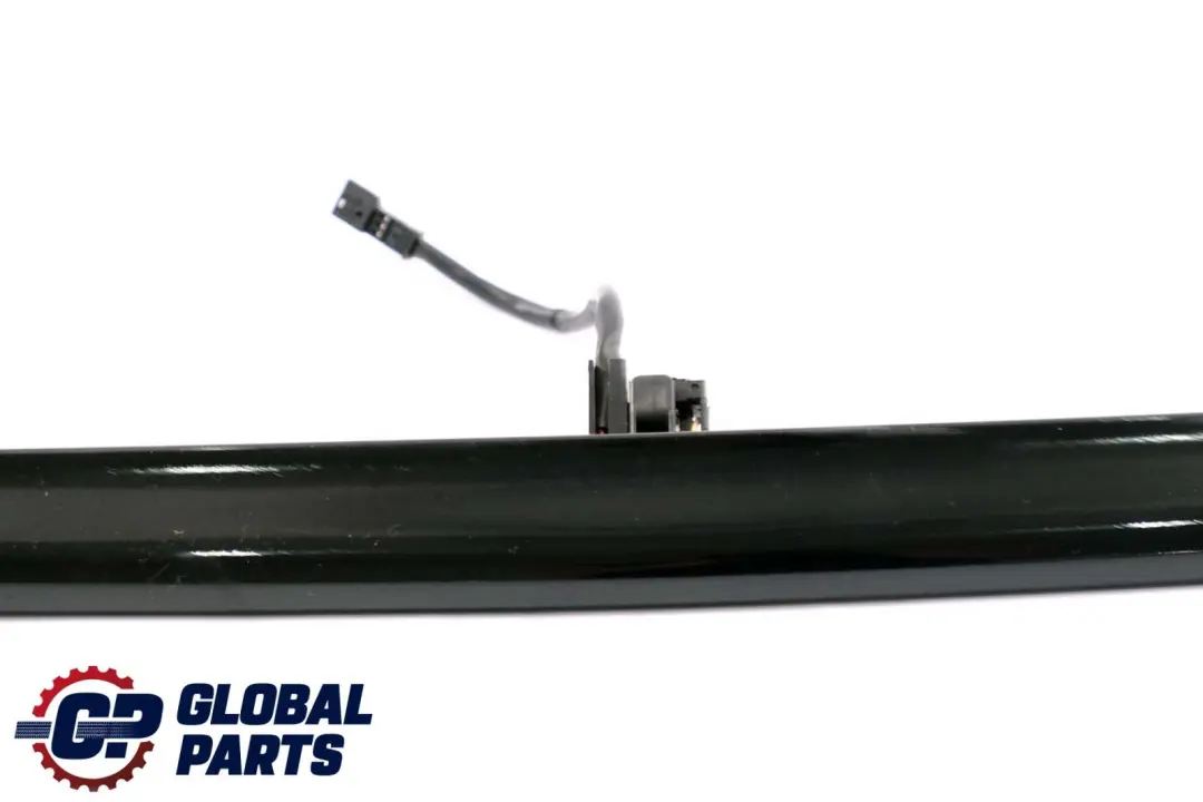 Griffleiste Heckklappe Black Sapphire Metallic Schwarz für BMW 3 er E46 mit Teilenummer 0033297 BMW 3 er E46 Griffleiste Heckklappe Black Sapphire Metallic Schwarz - SKU P0033297-BS - Teilenummer 0033297