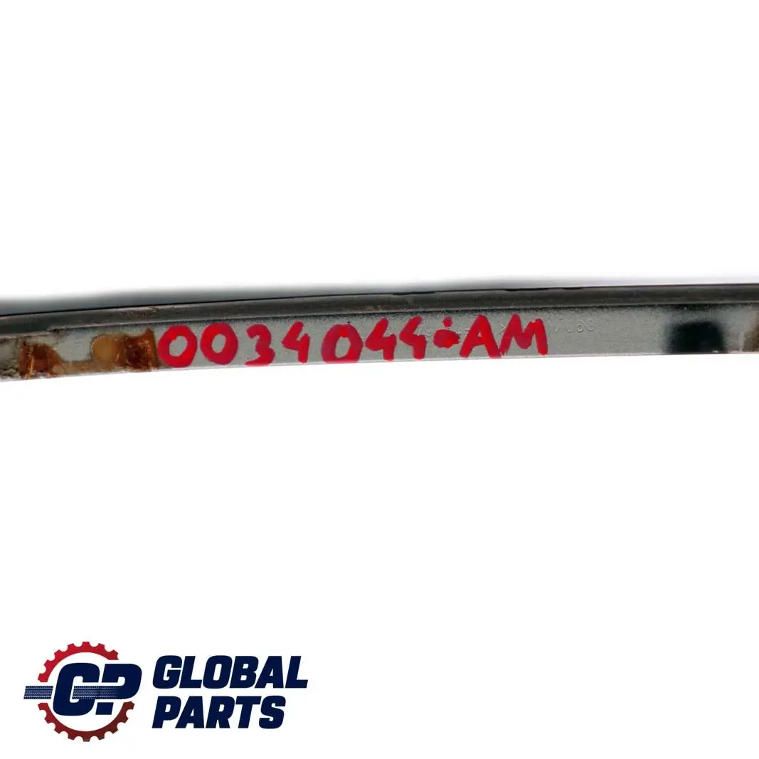 Wasserfangleiste avant Droit Arctique Metallique A34 pour BMW E90 E91 à propos du numéro de pièce 0034044 BMW E90 E91 Wasserfangleiste avant Droit Arctique Metallique A34 - SKU P0034044-AM - Numéro de pièce 0034044