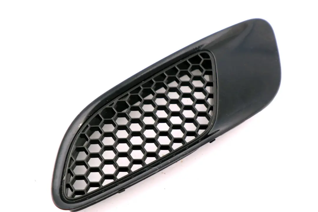 Frame Grille Right O/S Black Trim Jerezschwarz to BMW 3 Series E90 E92 E93 M3 LCI with Part number 7113730 BMW 3 Series E90 E92 E93 M3 LCI Frame Grille Right O/S Black Trim Jerezschwarz - SKU P0036358 - Part number 7113730