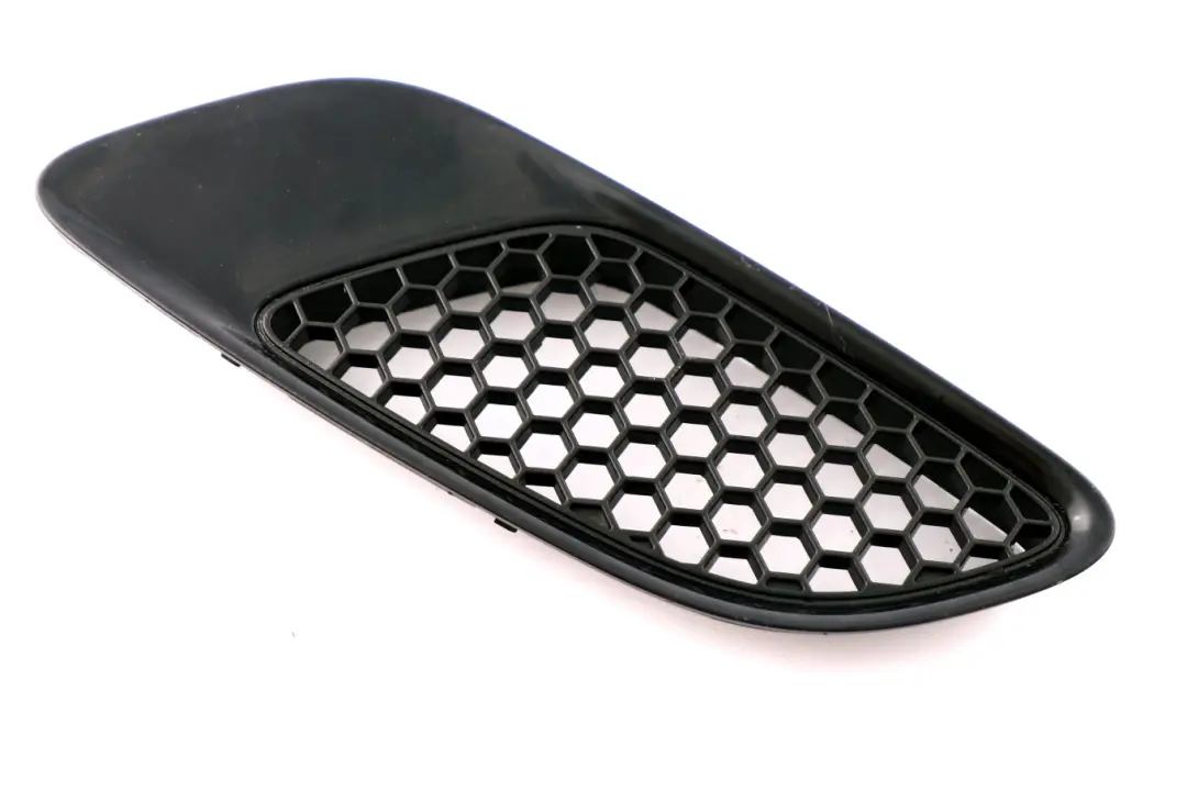 BMW 3 er E90 E92 E93 M3 Vorne Rechts Rahmen Ziergitter Schwarz Jerezschwarz - SKU P0036358 - Teilenummer 7113730