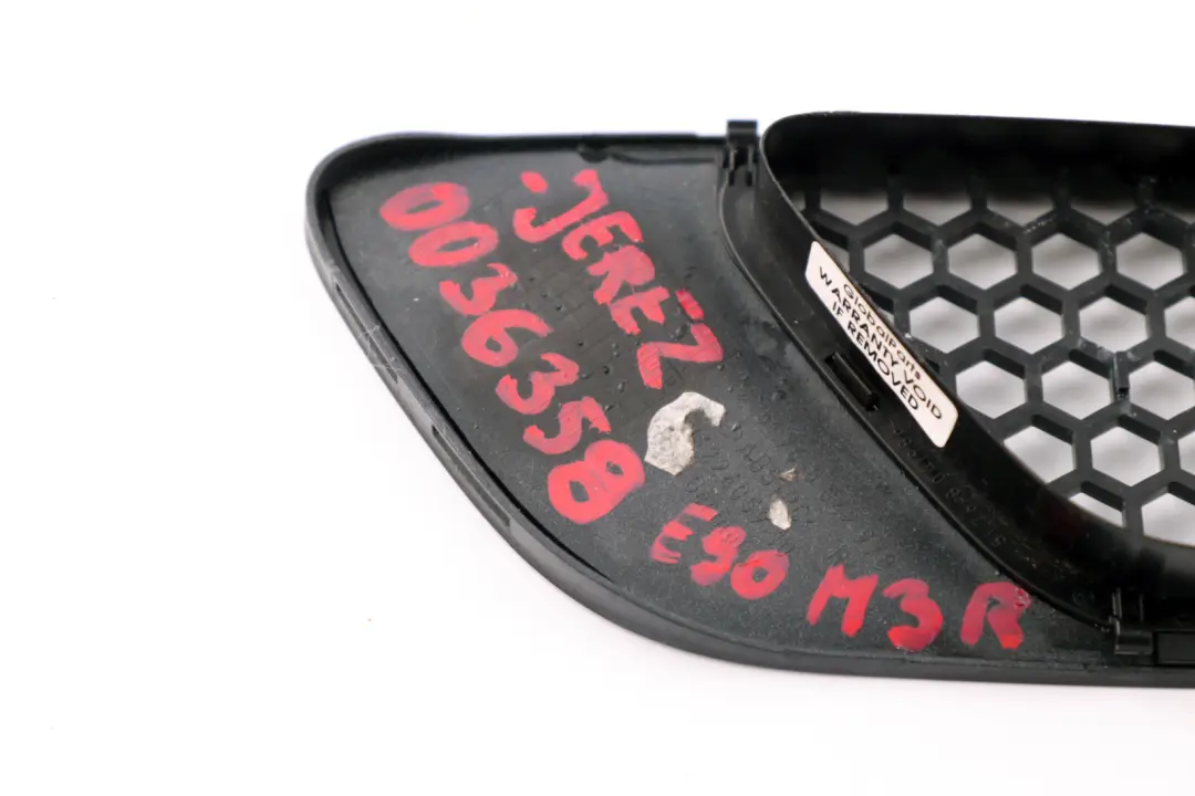 BMW 3 er E90 E92 E93 M3 Vorne Rechts Rahmen Ziergitter Schwarz Jerezschwarz - SKU P0036358 - Teilenummer 7113730