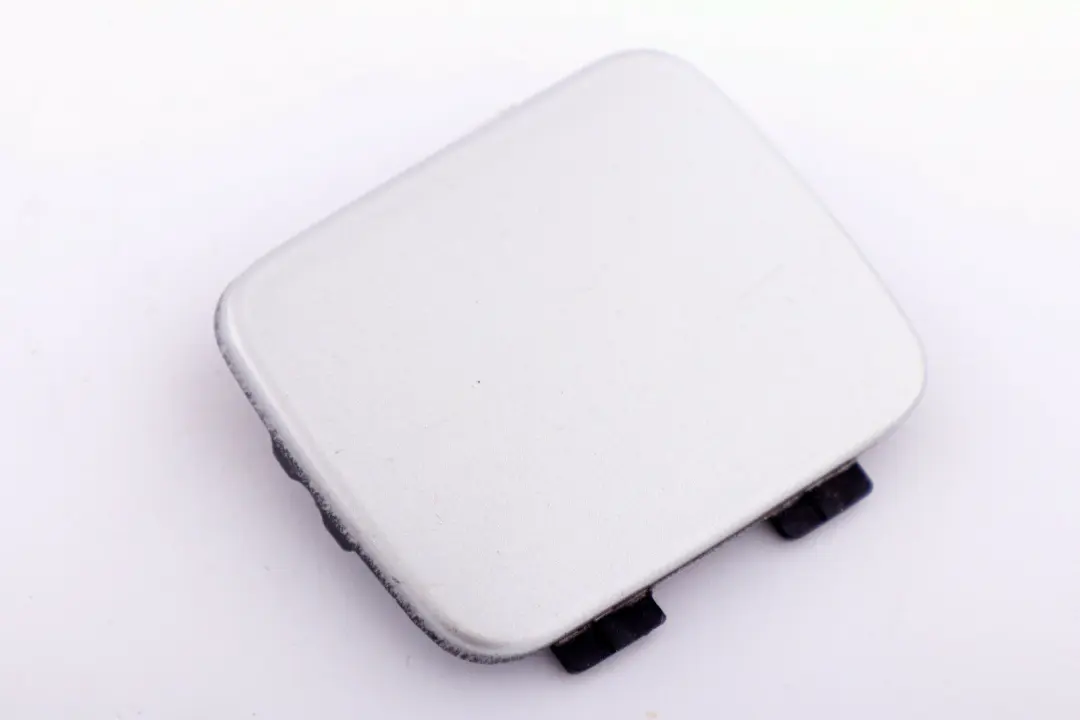 BMW E87 LCI Flap Ojo De remolque parachoques trasero Titansilber Plata 7166598 - SKU P0036377-TS - Número de pieza 0036377