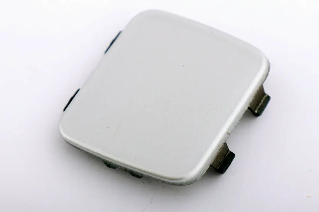 BMW E87 LCI Flap Ojo De remolque parachoques trasero Titansilber Plata 7166598 - SKU P0036377-TS - Número de pieza 0036377