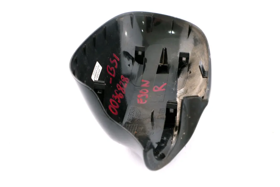 Couvercle droit de l'enveloppe du retroviseur d'aile Noir Saphir pour BMW E90 E91 LCI à propos du numéro de pièce 0036828 BMW E90 E91 LCI Couvercle droit de l'enveloppe du retroviseur d'aile Noir Saphir - SKU P0036828-BS1 - Numéro de pièce 0036828