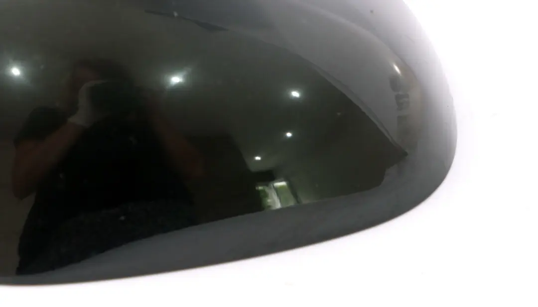 Rechts Abdeckkappe Lackiert Saphirschwarz Metallic 475 für BMW 3 er E90 E91 LCI mit Teilenummer 0036828 BMW 3 er E90 E91 LCI Rechts Abdeckkappe Lackiert Saphirschwarz Metallic 475 - SKU P0036828-BS1 - Teilenummer 0036828